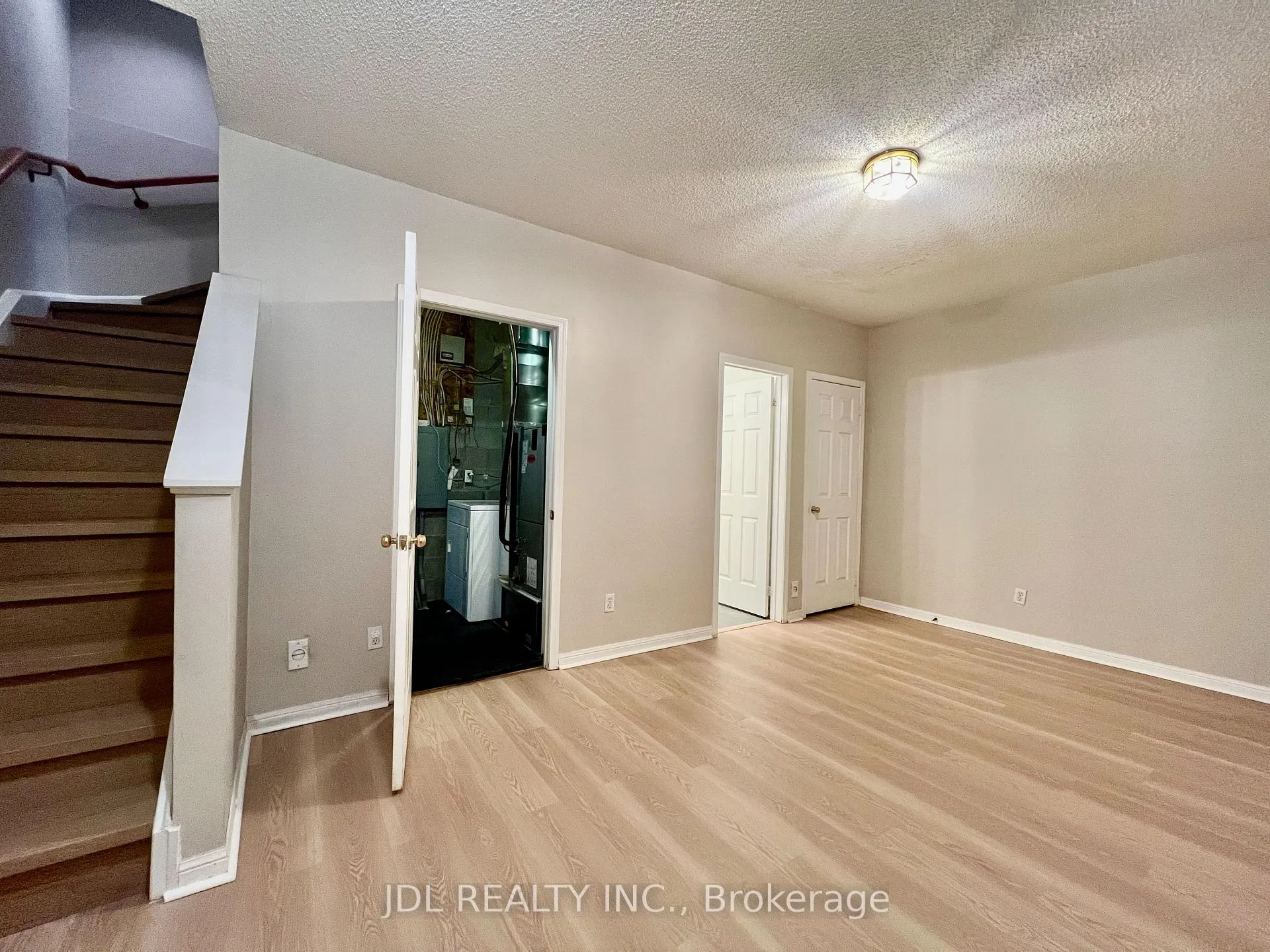 Photo 21 of Unit 26, 10 Cox Boulevard, Markham, Unionville — HOMEH