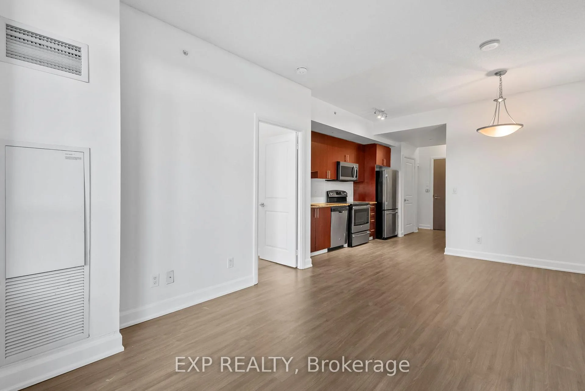 Photo 11 of Unit 1011, 7167 Yonge Street, Markham, Grandview — HOMEH
