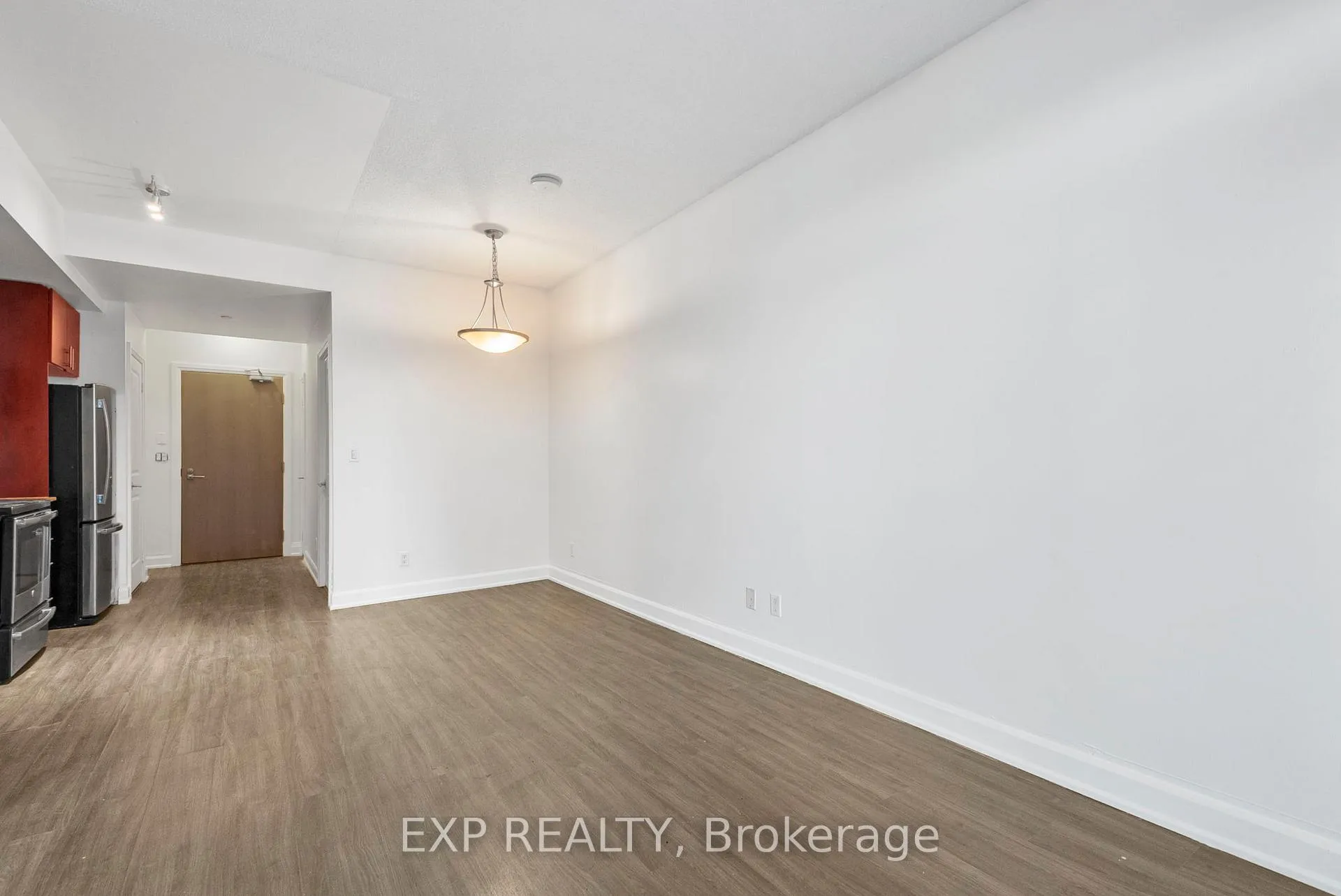 Photo 13 of Unit 1011, 7167 Yonge Street, Markham, Grandview — HOMEH