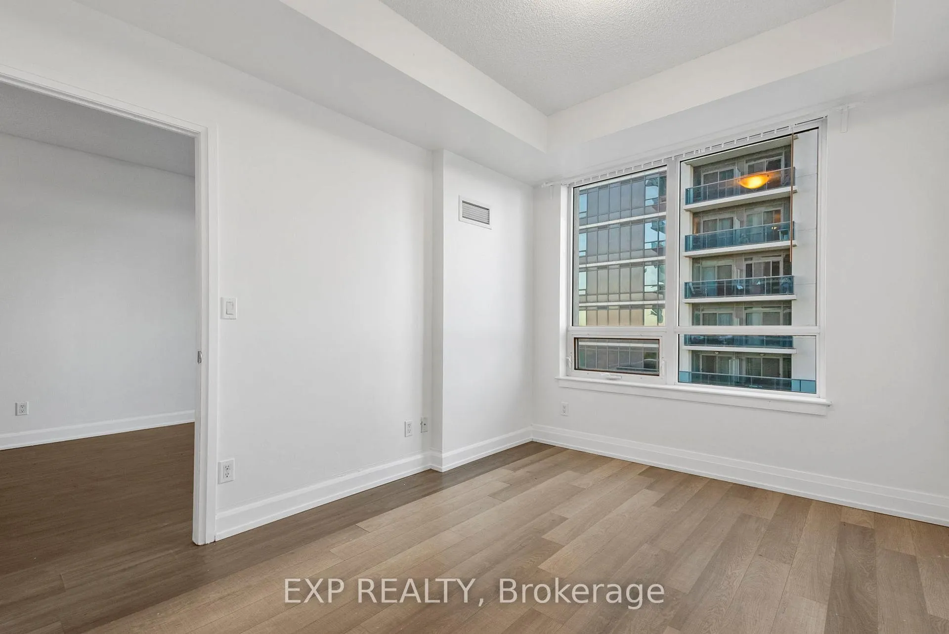 Photo 15 of Unit 1011, 7167 Yonge Street, Markham, Grandview — HOMEH