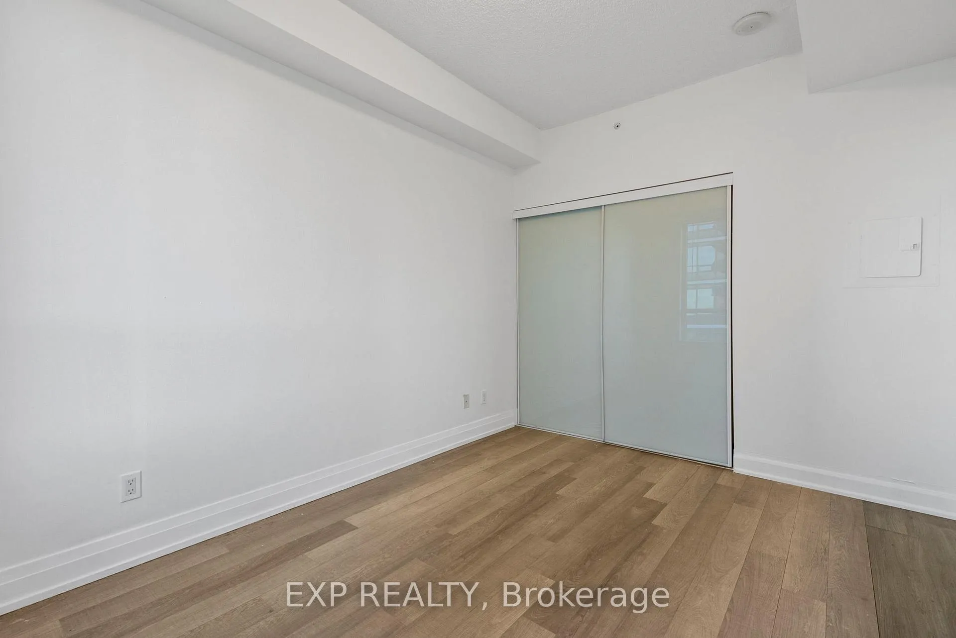Photo 16 of Unit 1011, 7167 Yonge Street, Markham, Grandview — HOMEH