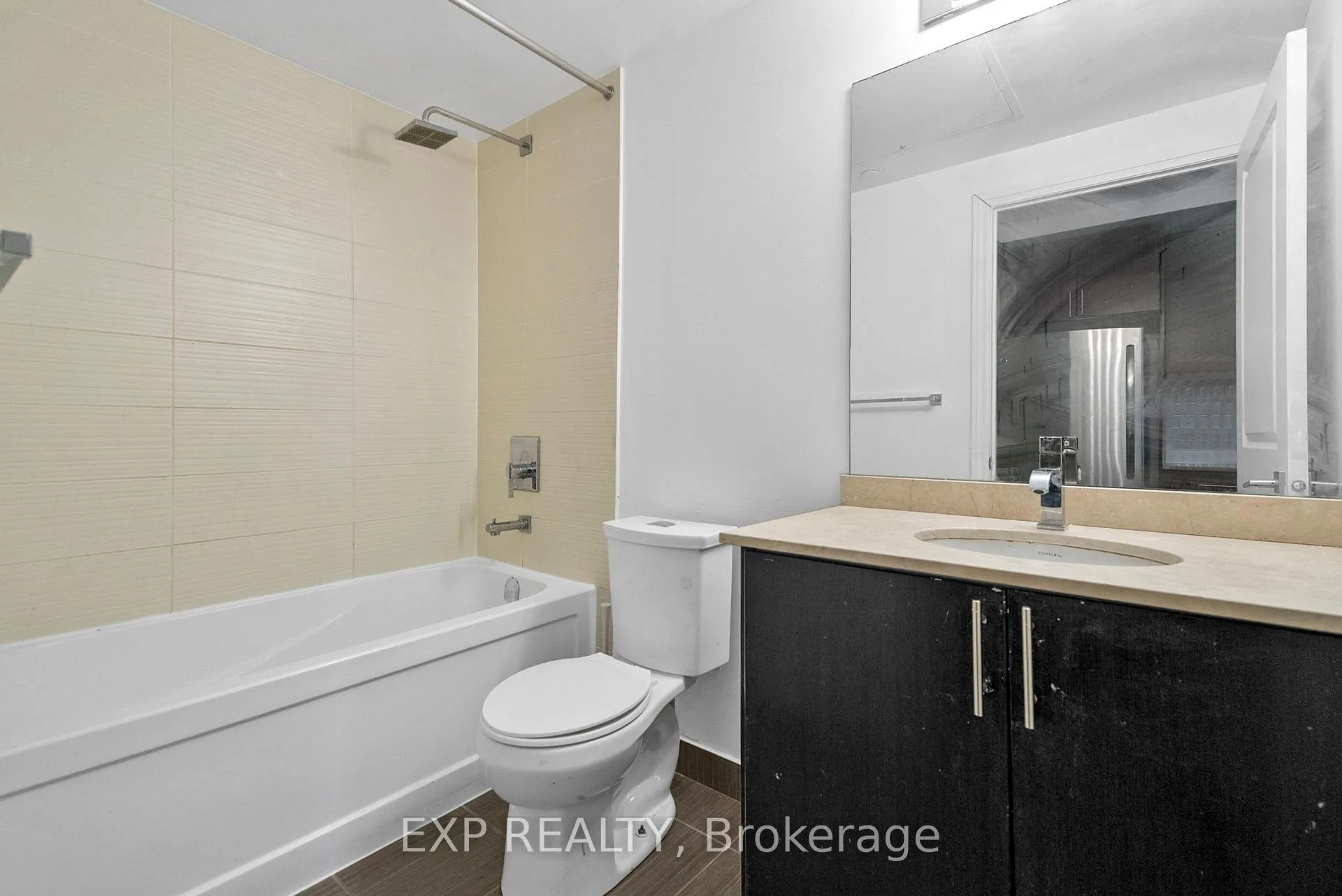Photo 17 of Unit 1011, 7167 Yonge Street, Markham, Grandview — HOMEH