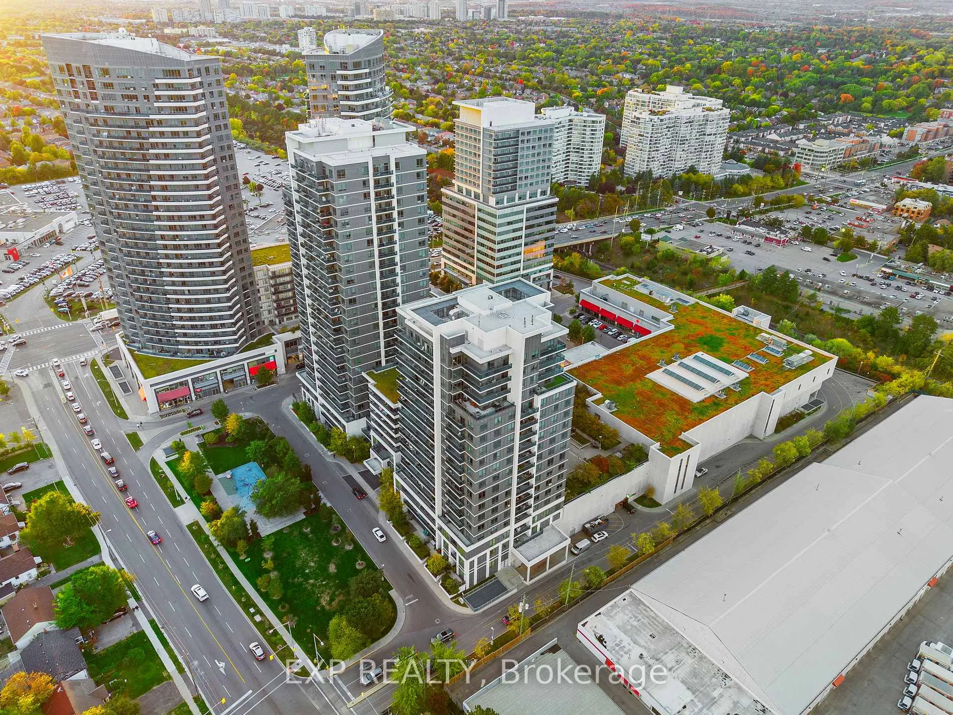 Photo 32 of Unit 1011, 7167 Yonge Street, Markham, Grandview — HOMEH