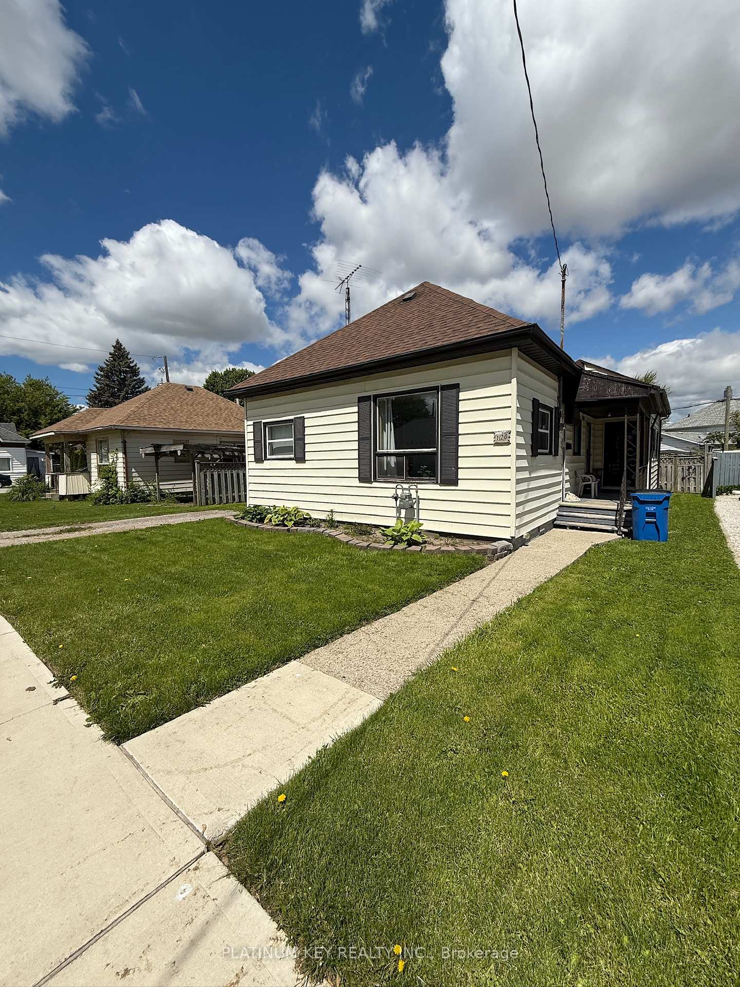 Photo 1 of 120 Blake Street, Chatham-Kent, Wallaceburg — HOMEH