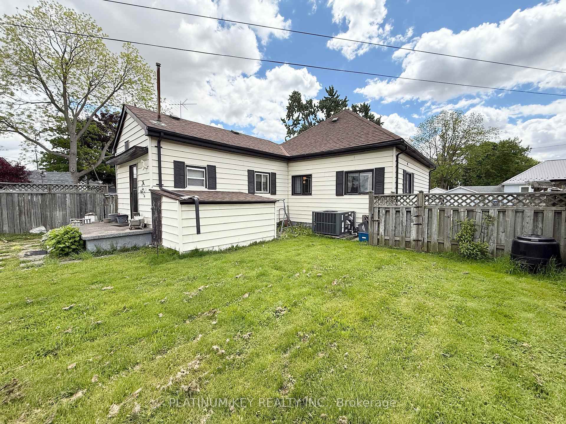 Photo 23 of 120 Blake Street, Chatham-Kent, Wallaceburg — HOMEH