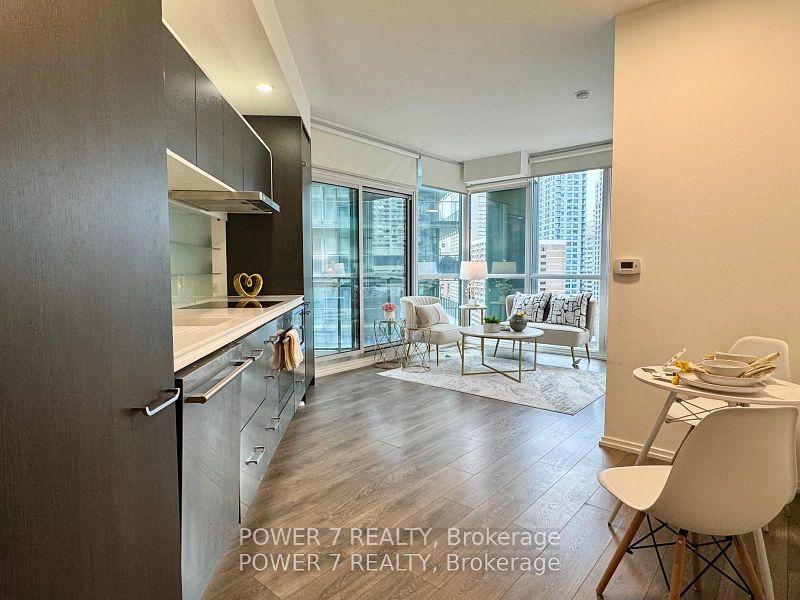 Photo 4 of Unit 1806, 45 Charles Street E, Toronto, Church-Yonge Corridor — HOMEH