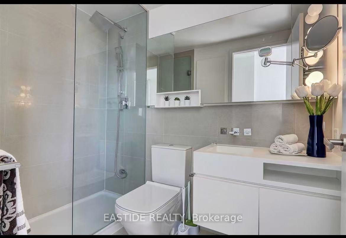 Photo 4 of Unit 3902, 45 Charles Street E, Toronto, Church-Yonge Corridor — HOMEH