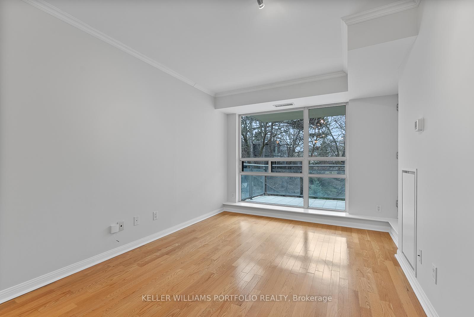 Photo 7 of Unit 410, 1801 Bayview Avenue, Toronto, Leaside — HOMEH