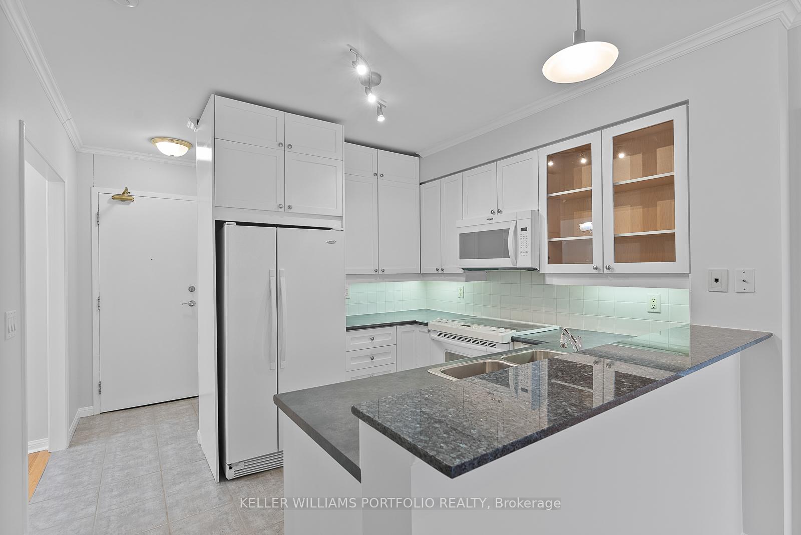 Photo 15 of Unit 410, 1801 Bayview Avenue, Toronto, Leaside — HOMEH