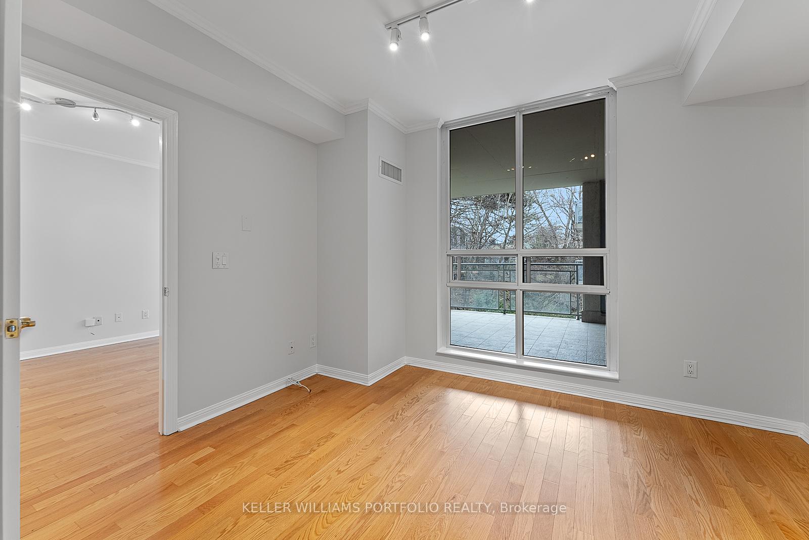 Photo 29 of Unit 410, 1801 Bayview Avenue, Toronto, Leaside — HOMEH