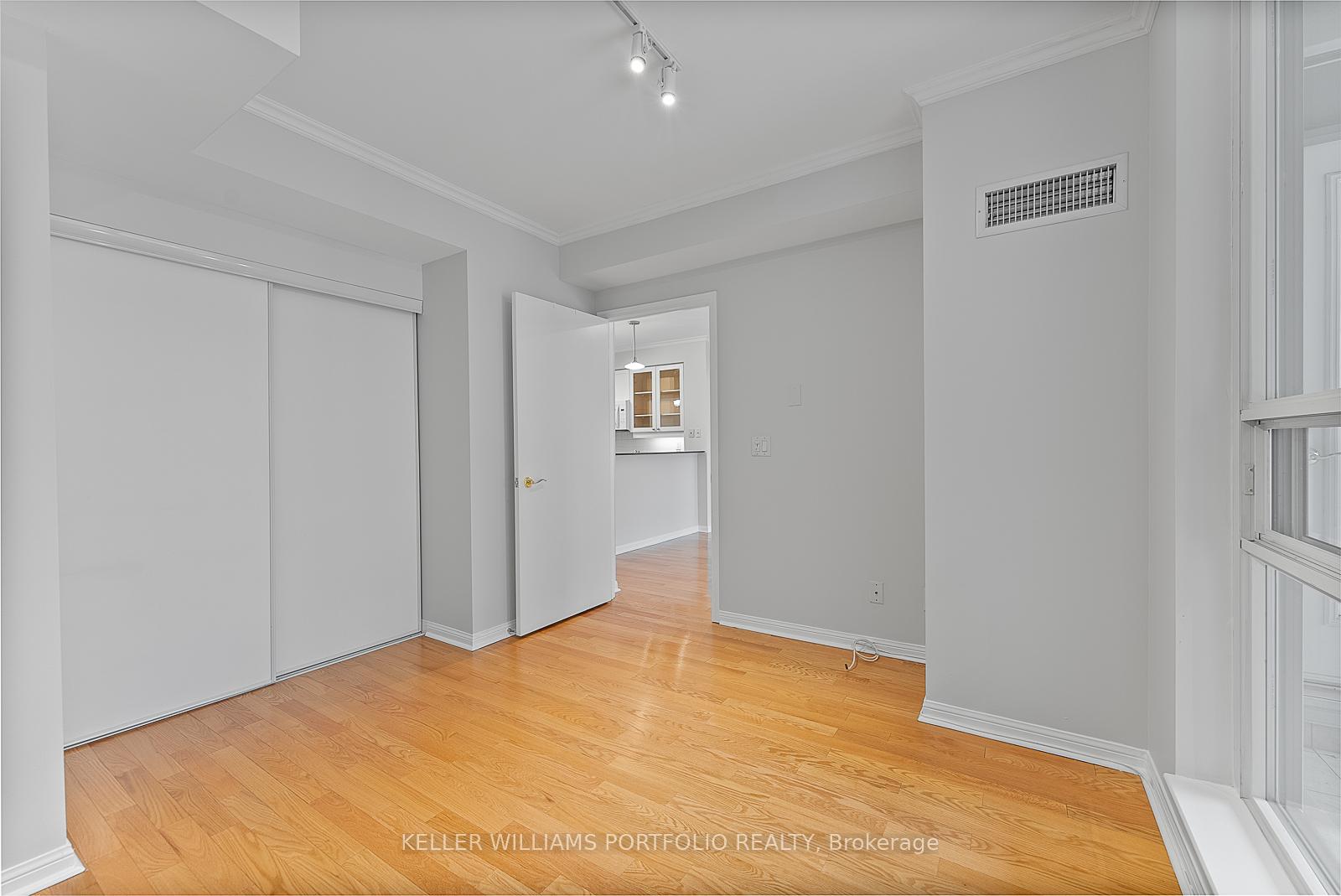 Photo 30 of Unit 410, 1801 Bayview Avenue, Toronto, Leaside — HOMEH
