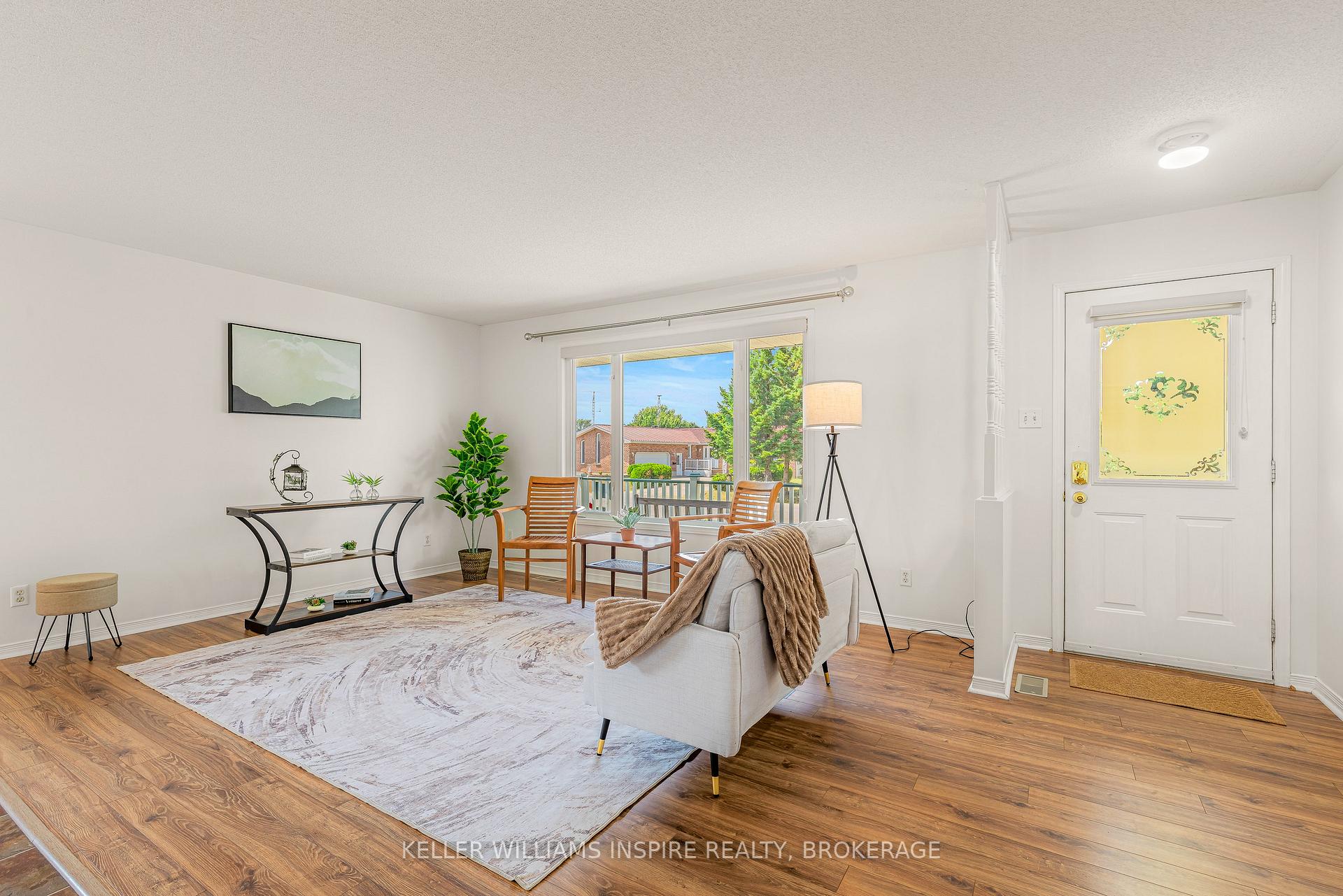 Photo 7 of 5327 Maple Street S, Edwardsburgh/Cardinal, Town of Cardinal — HOMEH