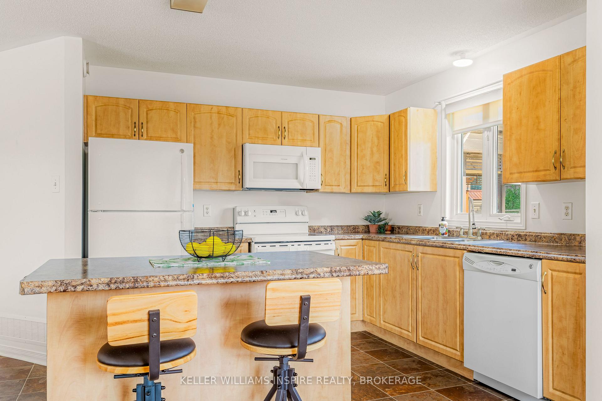Photo 13 of 5327 Maple Street S, Edwardsburgh/Cardinal, Town of Cardinal — HOMEH