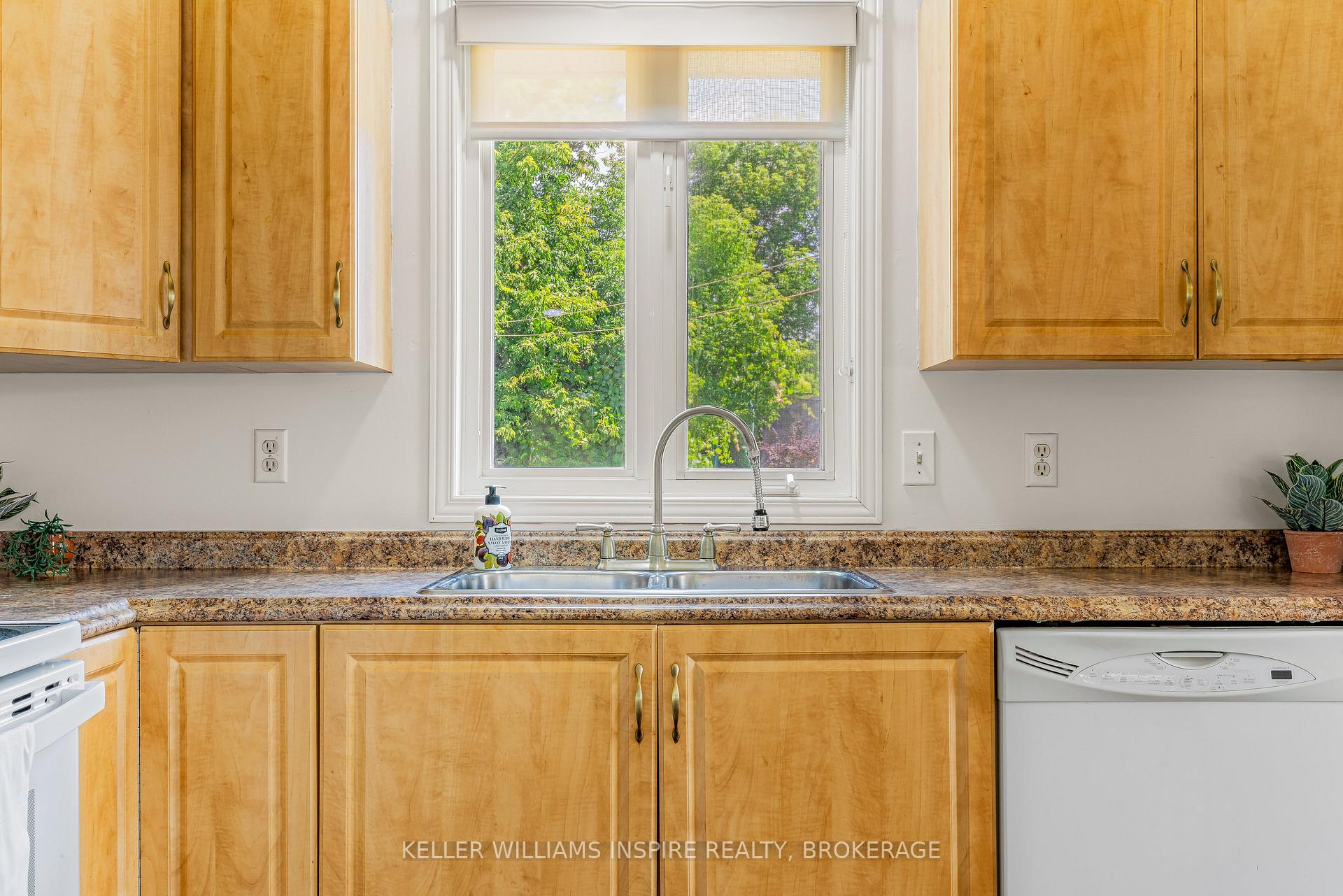 Photo 14 of 5327 Maple Street S, Edwardsburgh/Cardinal, Town of Cardinal — HOMEH