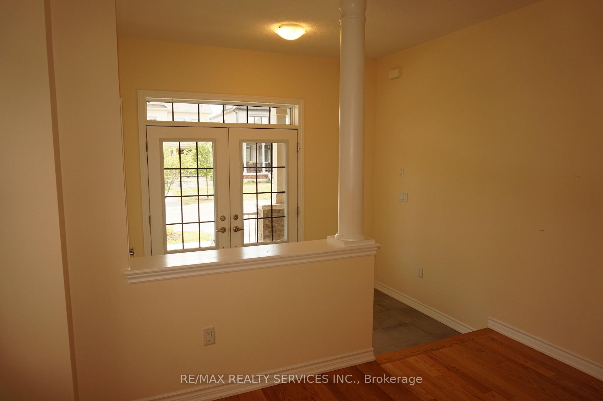 Photo 8 of 38 Arthur Mclaughlin Street, Clarington, Bowmanville — HOMEH