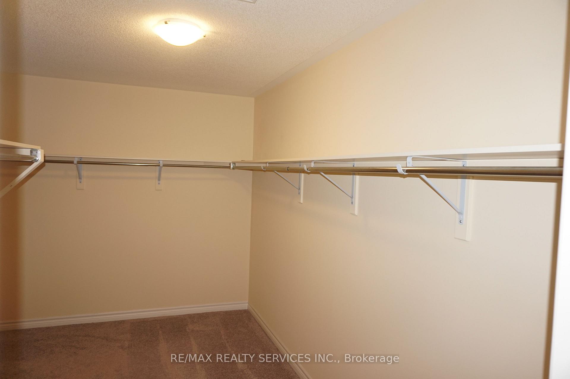 Photo 12 of 38 Arthur Mclaughlin Street, Clarington, Bowmanville — HOMEH