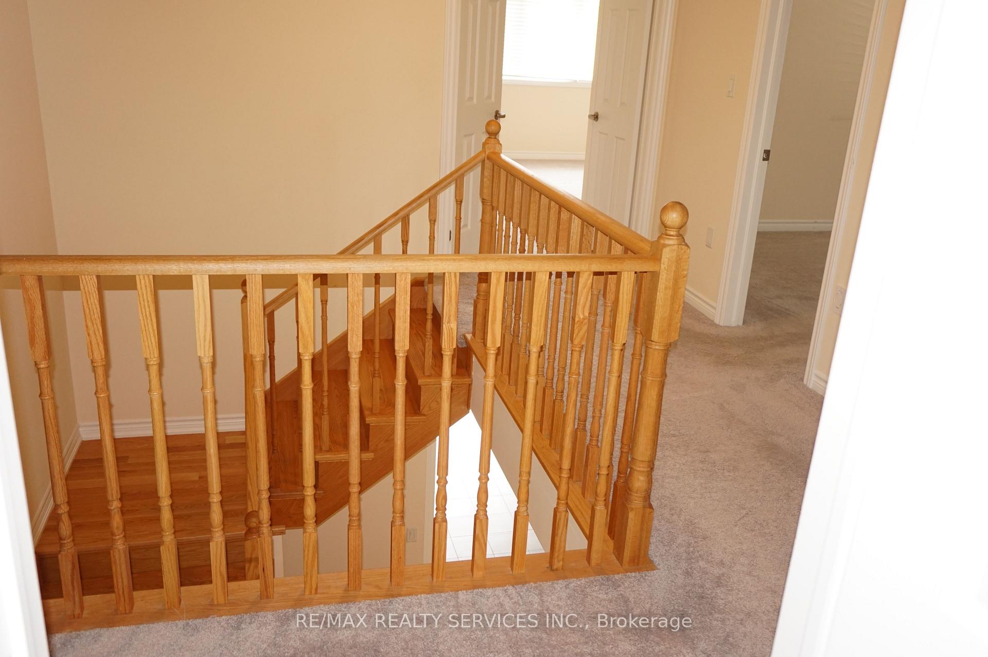 Photo 18 of 38 Arthur Mclaughlin Street, Clarington, Bowmanville — HOMEH