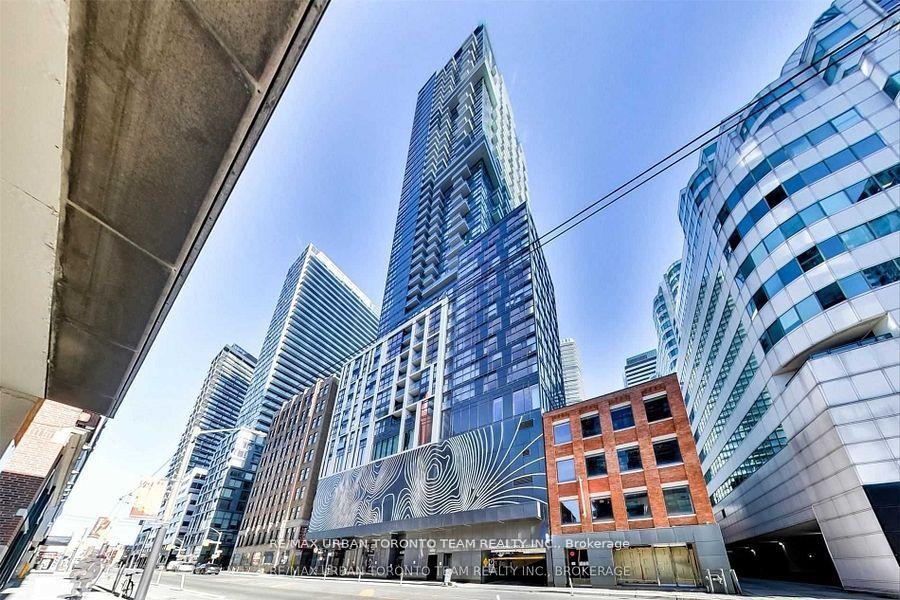 Front of Unit 3303, 87 Peter Street