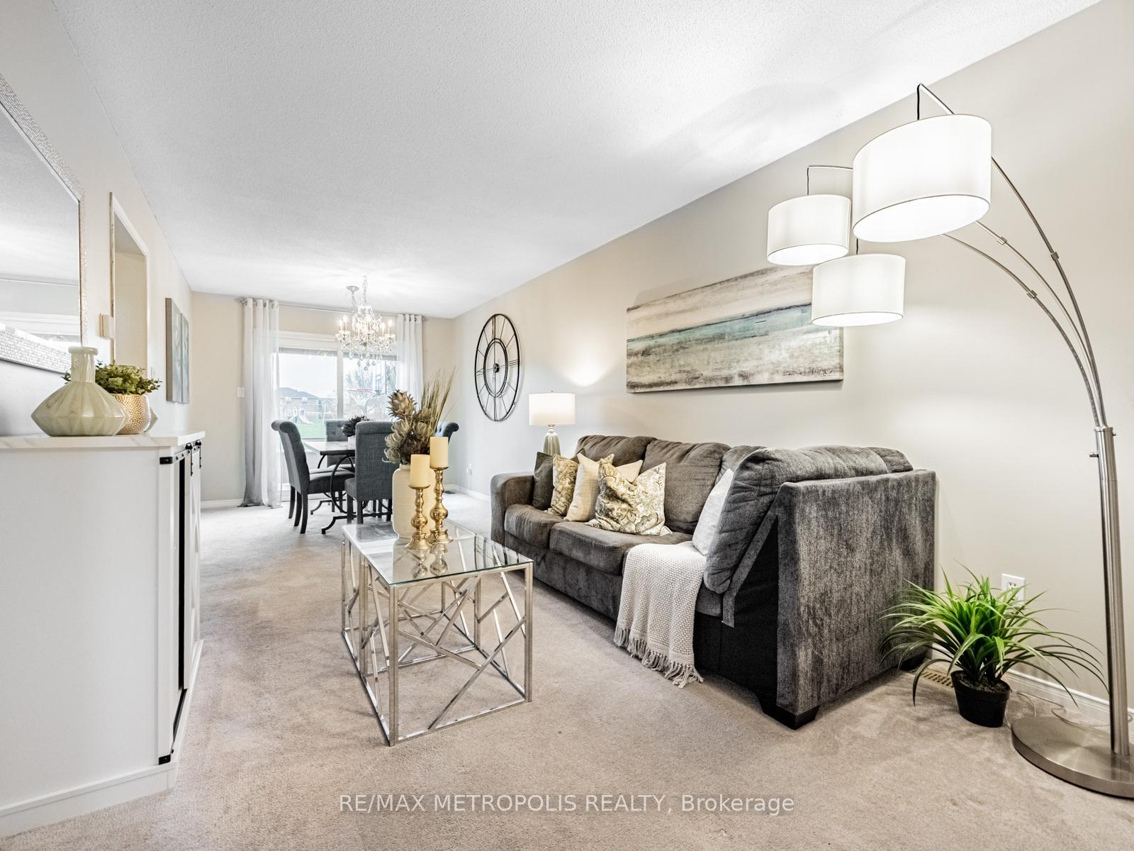 Photo 5 of 23 Torada Court, Brampton, Snelgrove — HOMEH