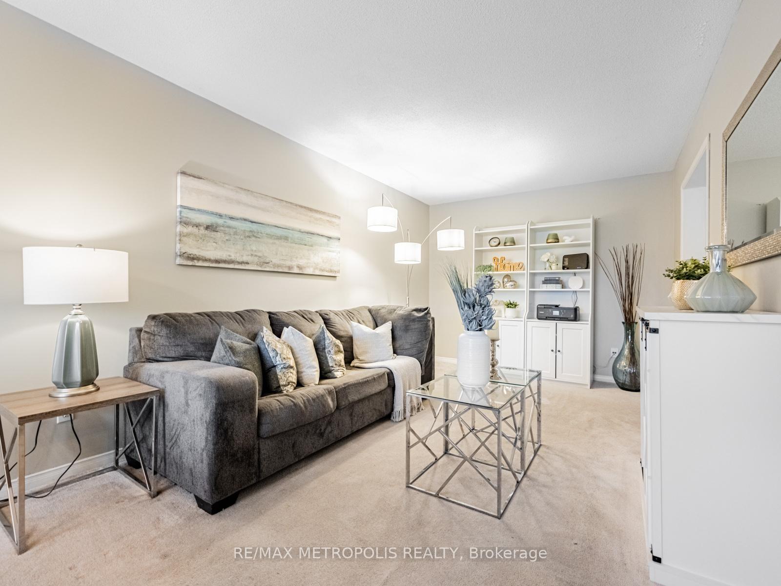 Photo 6 of 23 Torada Court, Brampton, Snelgrove — HOMEH