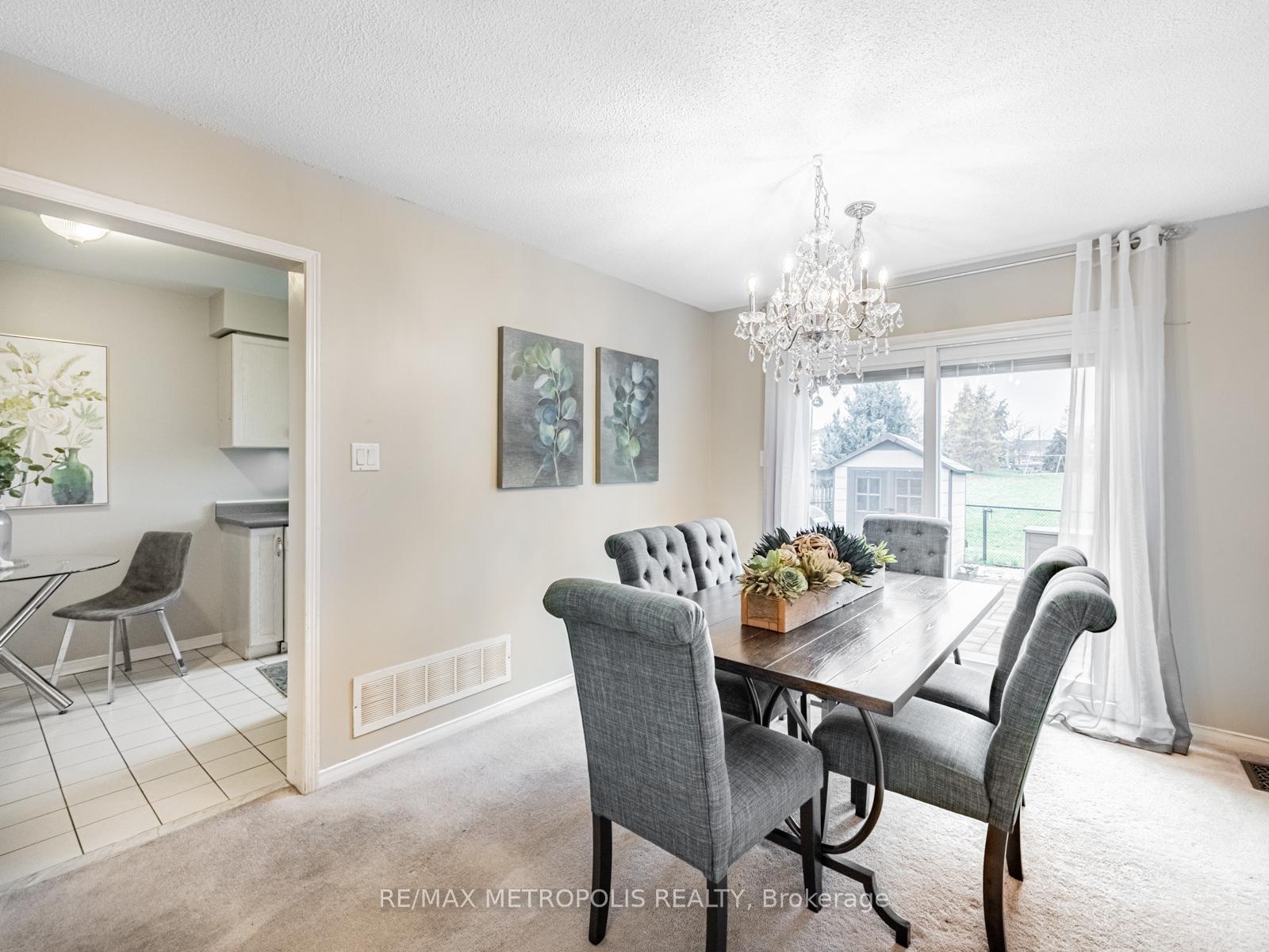 Photo 9 of 23 Torada Court, Brampton, Snelgrove — HOMEH