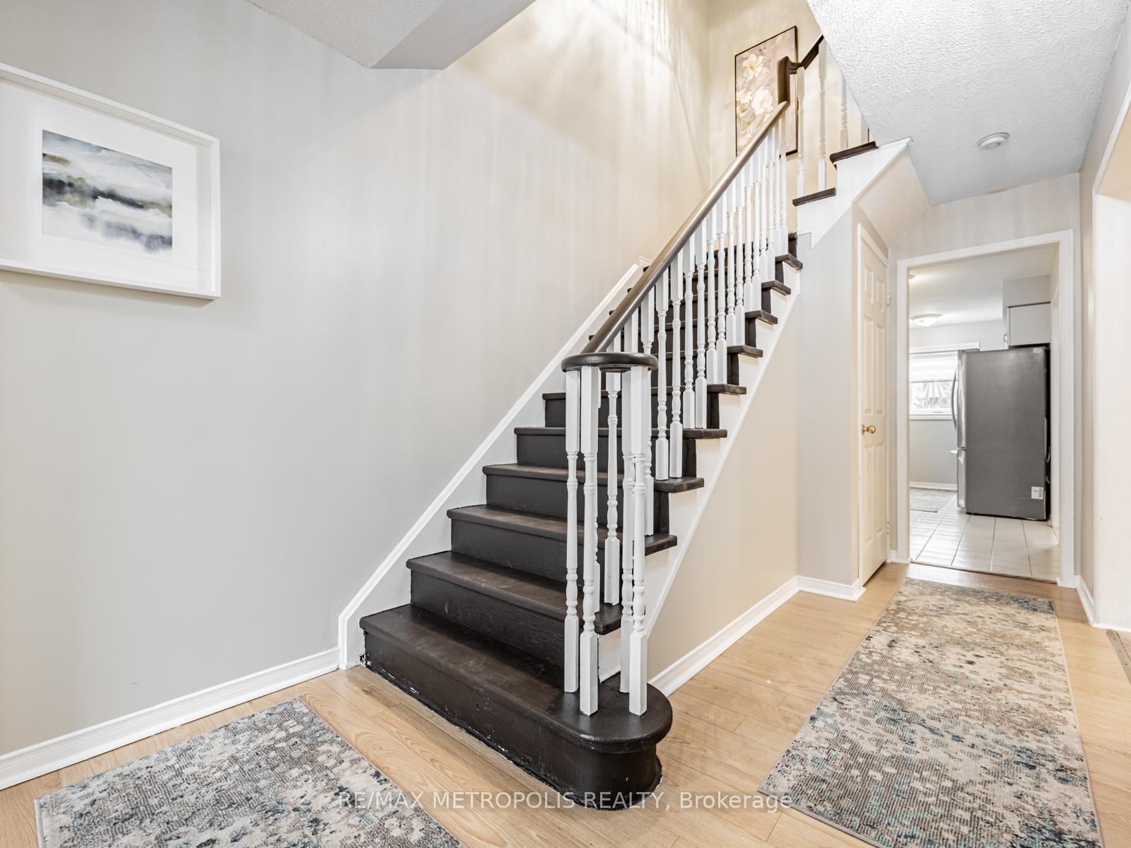 Photo 16 of 23 Torada Court, Brampton, Snelgrove — HOMEH