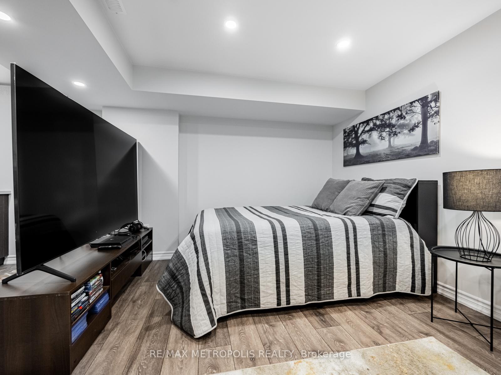 Photo 26 of 23 Torada Court, Brampton, Snelgrove — HOMEH