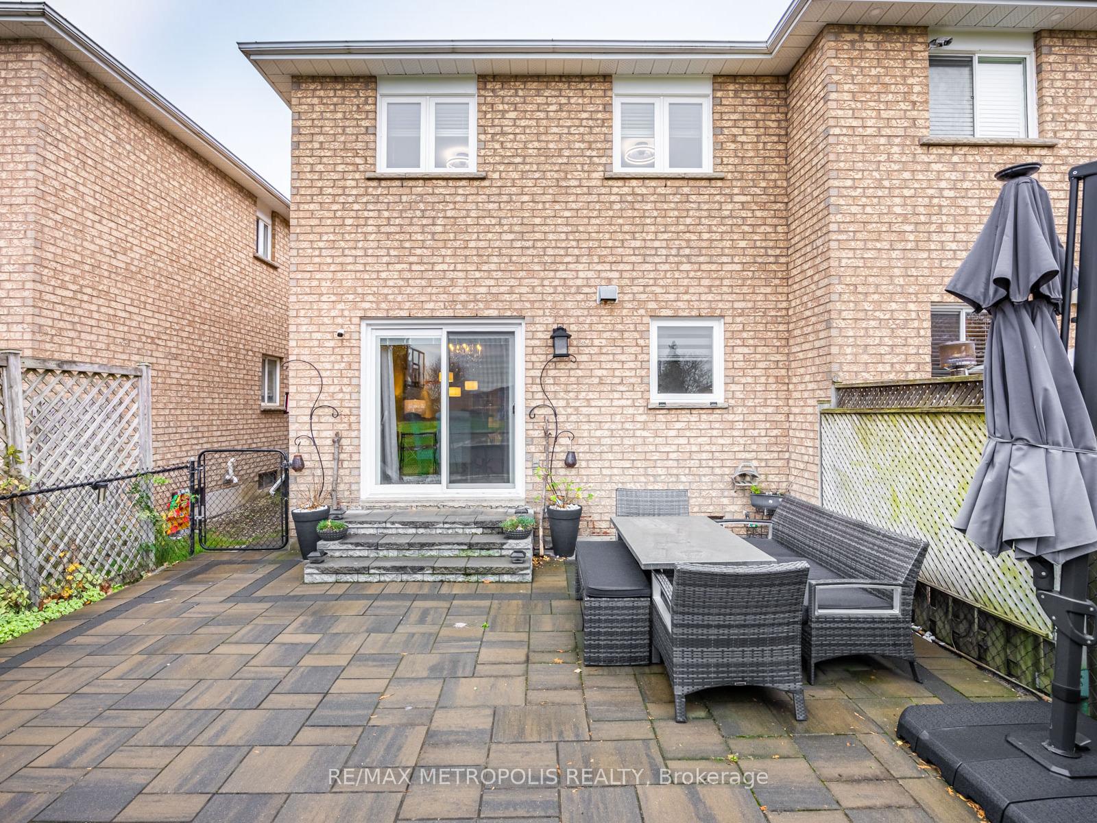 Photo 32 of 23 Torada Court, Brampton, Snelgrove — HOMEH