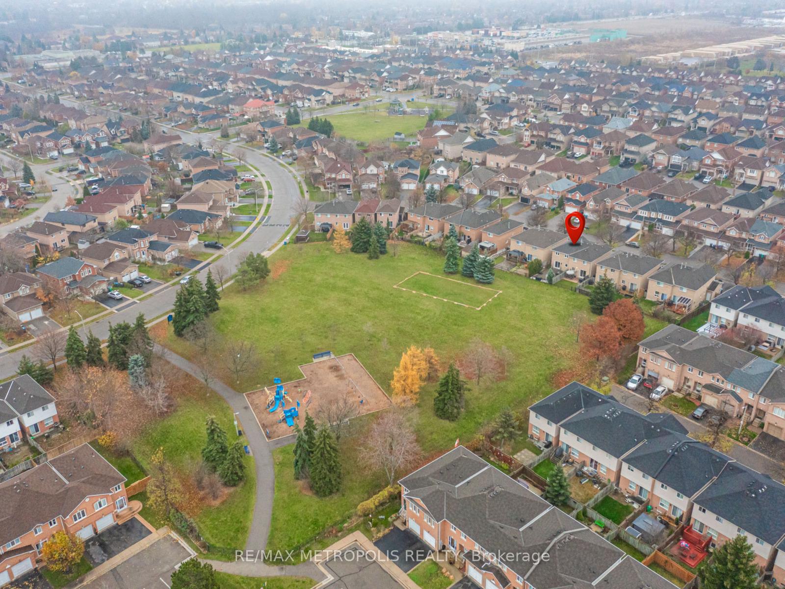 Photo 35 of 23 Torada Court, Brampton, Snelgrove — HOMEH