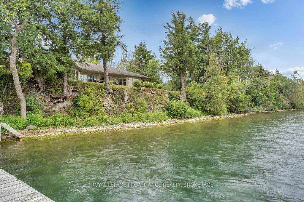 Photo 5 of 873 North Shore Road, Frontenac Islands, The Islands — HOMEH