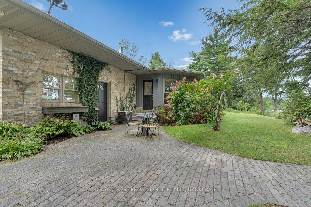Photo 9 of 873 North Shore Road, Frontenac Islands, The Islands — HOMEH