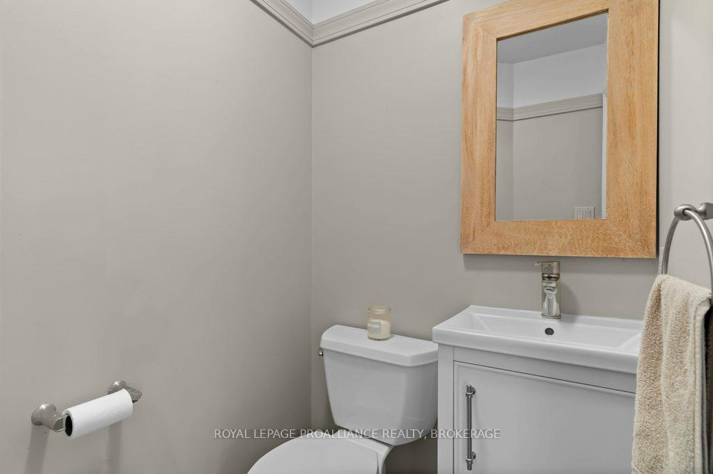 Photo 24 of 873 North Shore Road, Frontenac Islands, The Islands — HOMEH