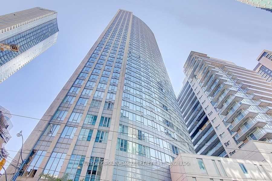 Front of Unit 3406, 210 Victoria Street