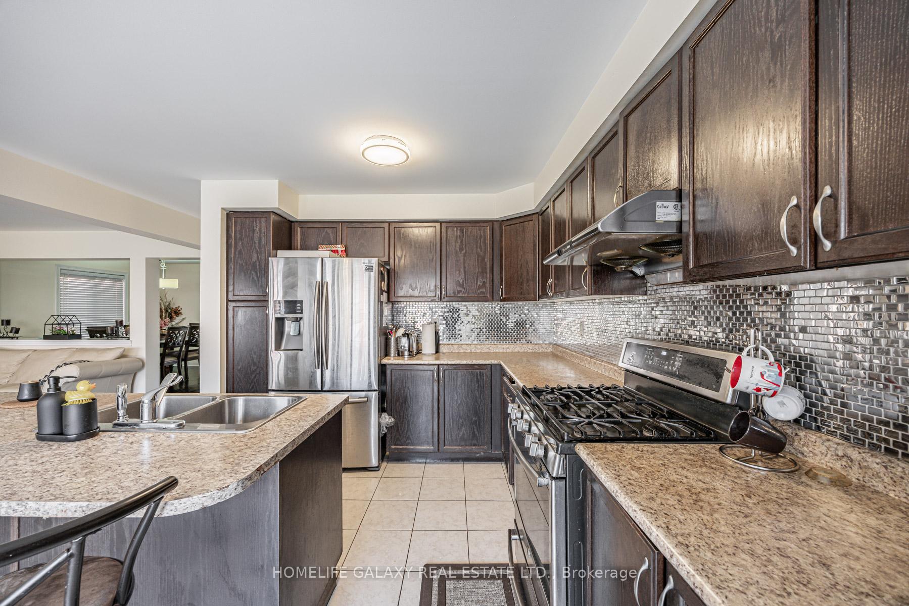 Photo 15 of 12 Snapdragon Square, Brampton, Bram East — HOMEH