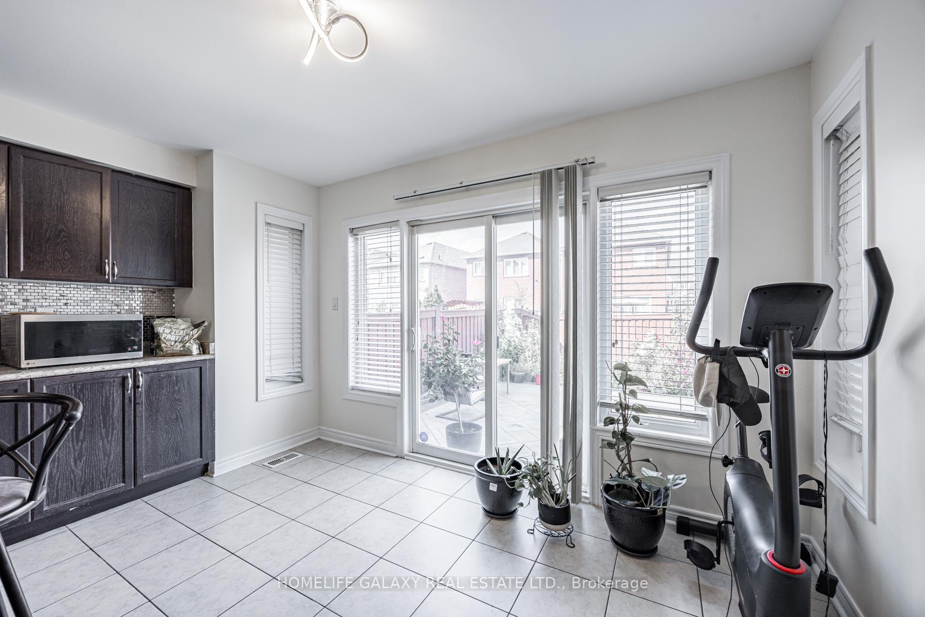 Photo 17 of 12 Snapdragon Square, Brampton, Bram East — HOMEH