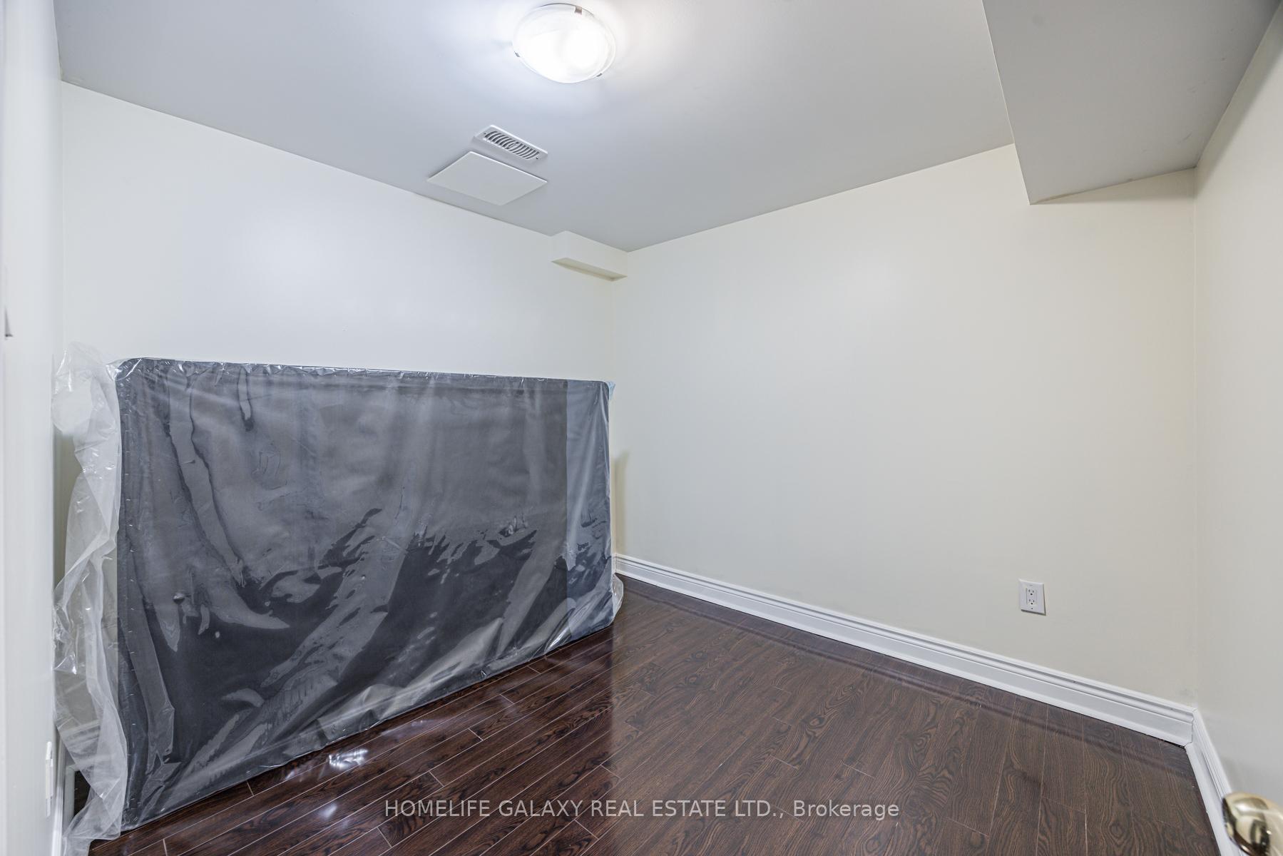 Photo 32 of 12 Snapdragon Square, Brampton, Bram East — HOMEH