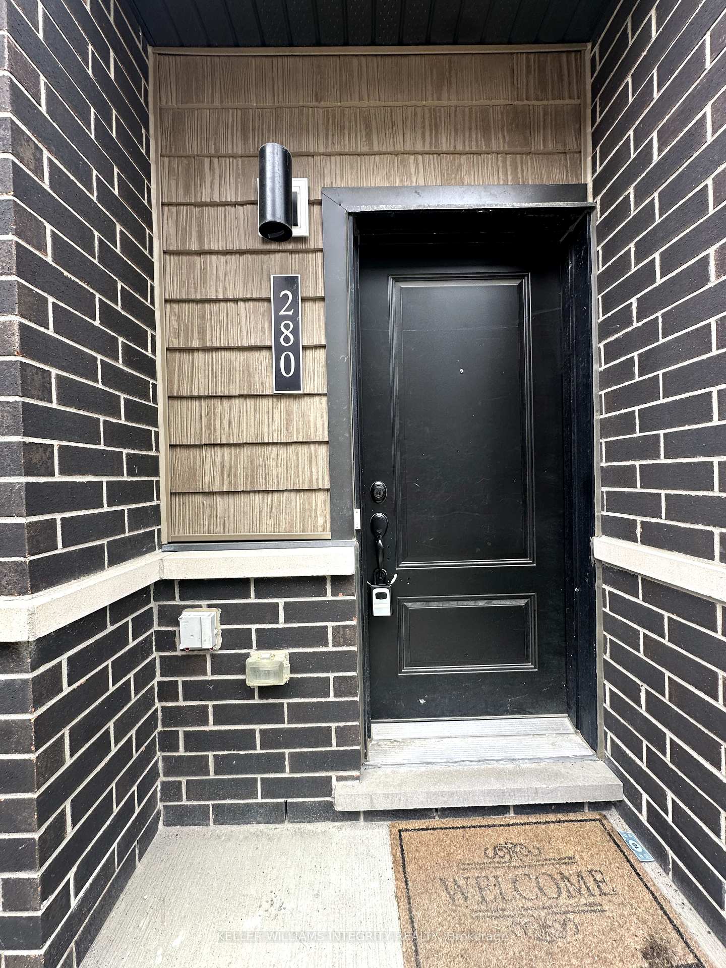 Photo 2 of Unit 107, 280 Anyolite Private, Ottawa, Barrhaven - Heritage Park — HOMEH