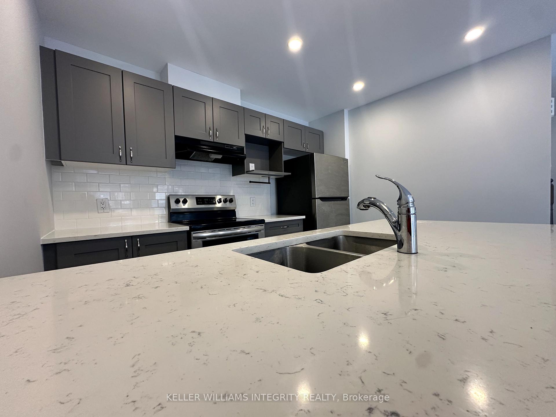 Photo 6 of Unit 107, 280 Anyolite Private, Ottawa, Barrhaven - Heritage Park — HOMEH