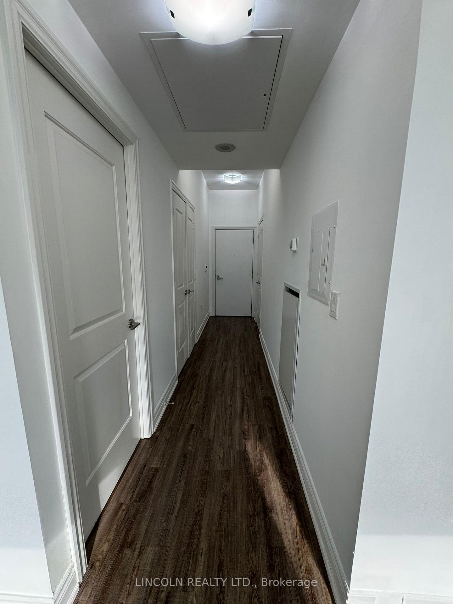 Photo 9 of Unit 402, 8 The Esplanade, Toronto, Waterfront Communities — HOMEH