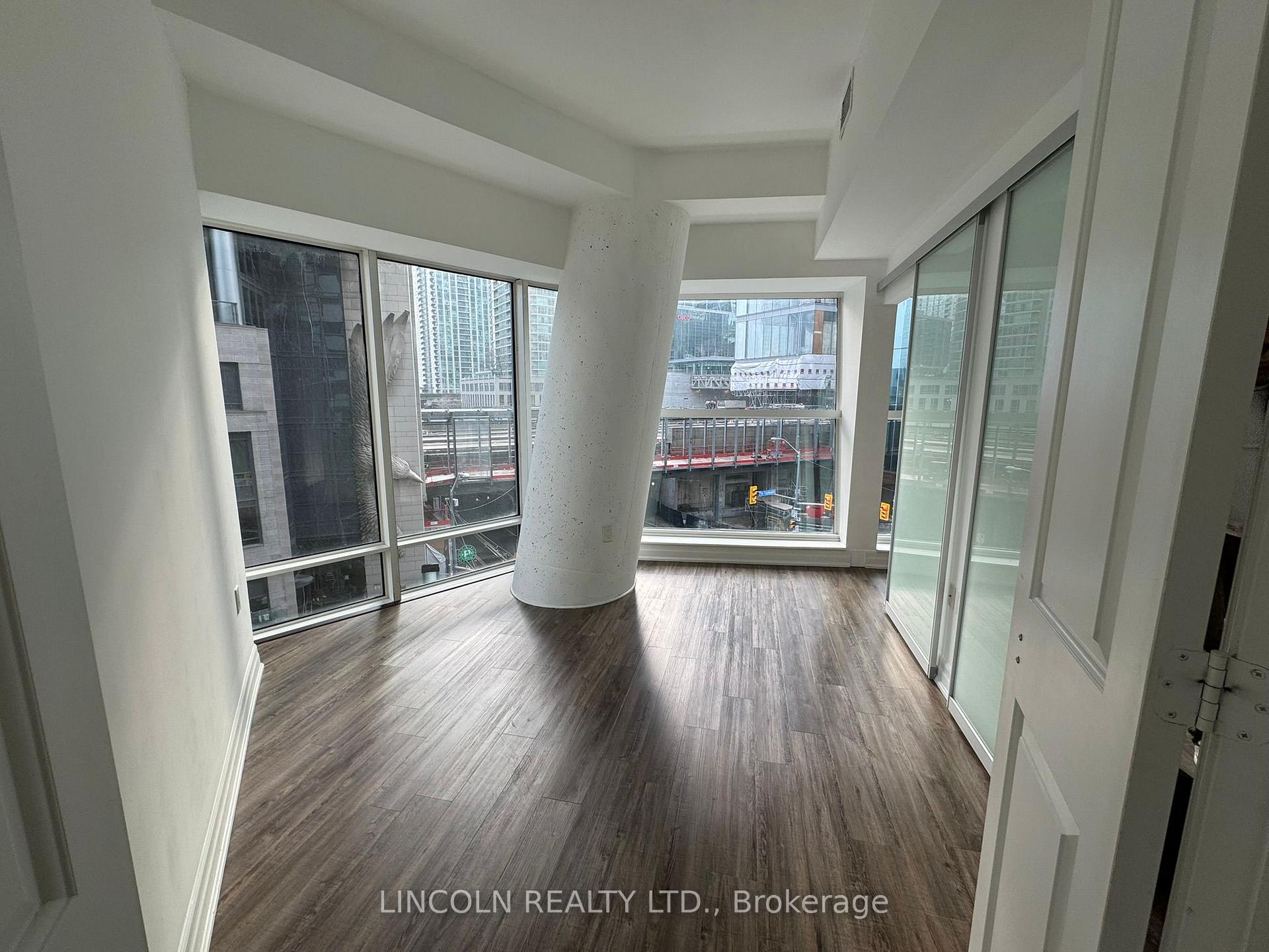 Photo 8 of Unit 402, 8 The Esplanade, Toronto, Waterfront Communities — HOMEH