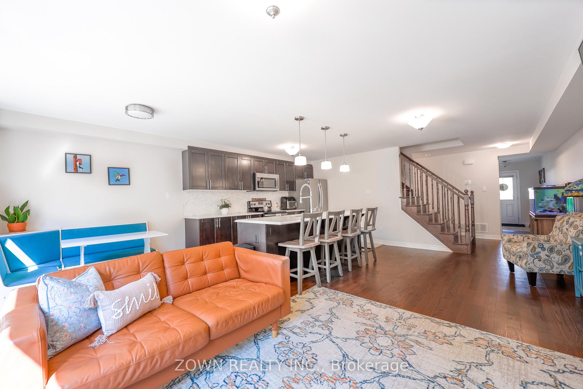 Photo 3 of 525 Parade Drive, Ottawa, Stittsville (South) — HOMEH