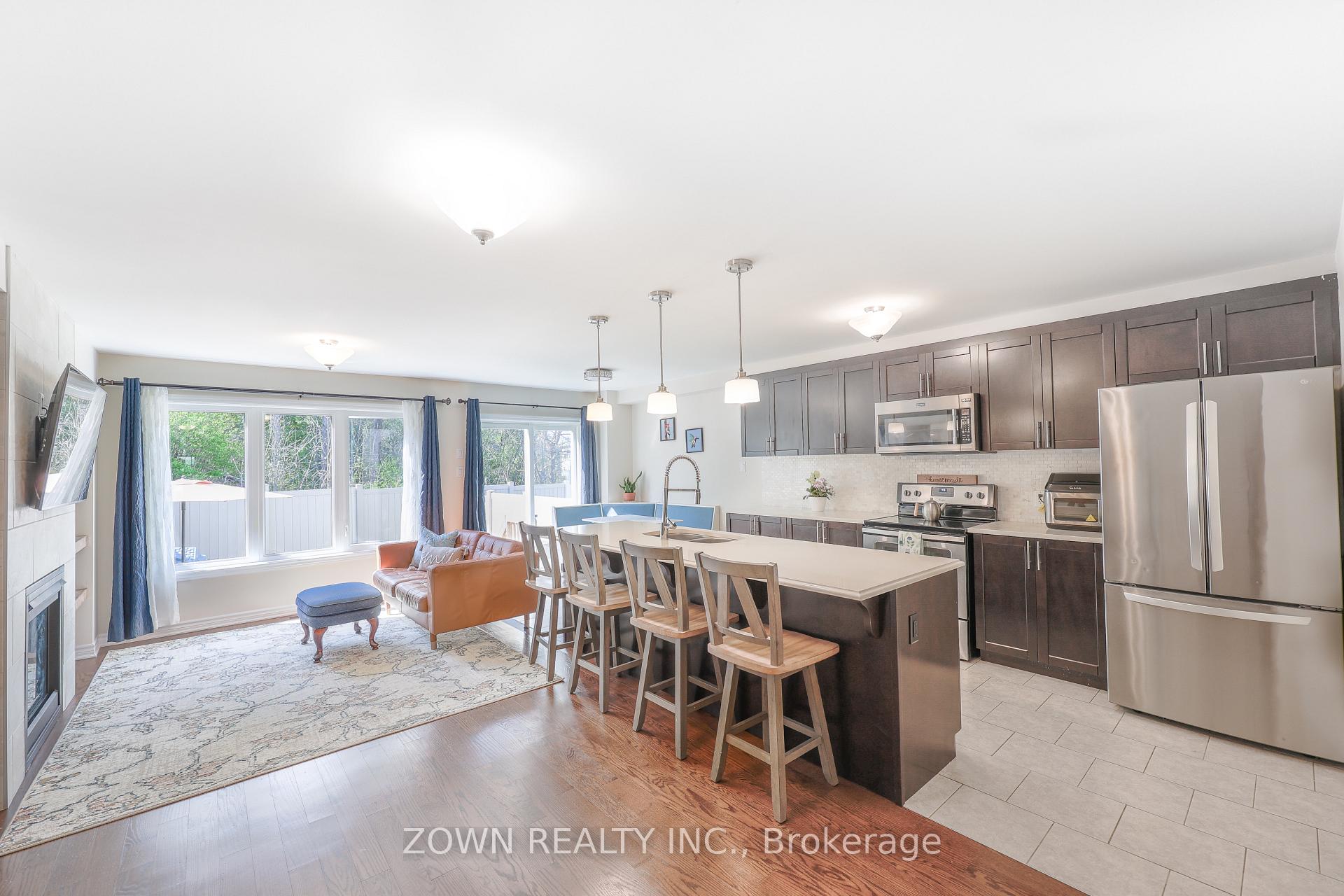 Photo 4 of 525 Parade Drive, Ottawa, Stittsville (South) — HOMEH