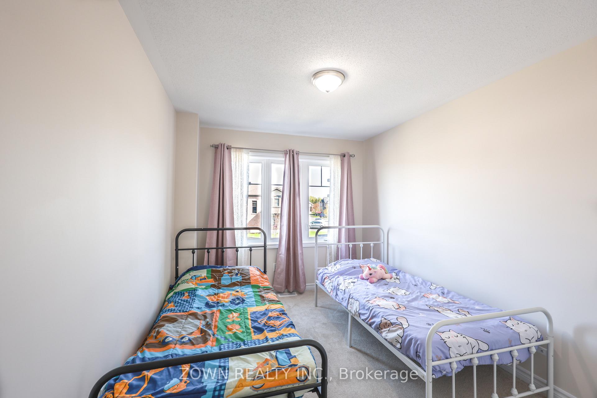 Photo 9 of 525 Parade Drive, Ottawa, Stittsville (South) — HOMEH