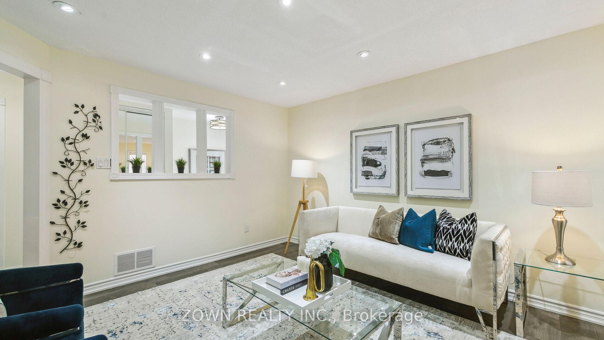 Photo 9 of 33 Dafoe Crescent, Brampton, Fletcher's West — HOMEH