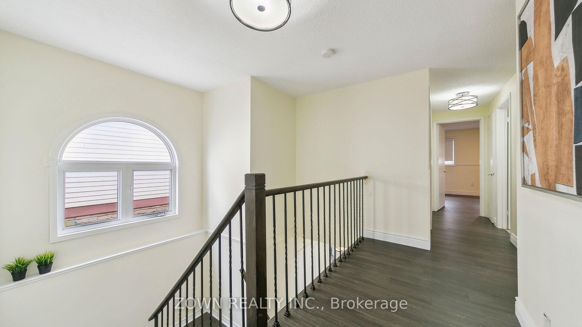 Photo 22 of 33 Dafoe Crescent, Brampton, Fletcher's West — HOMEH