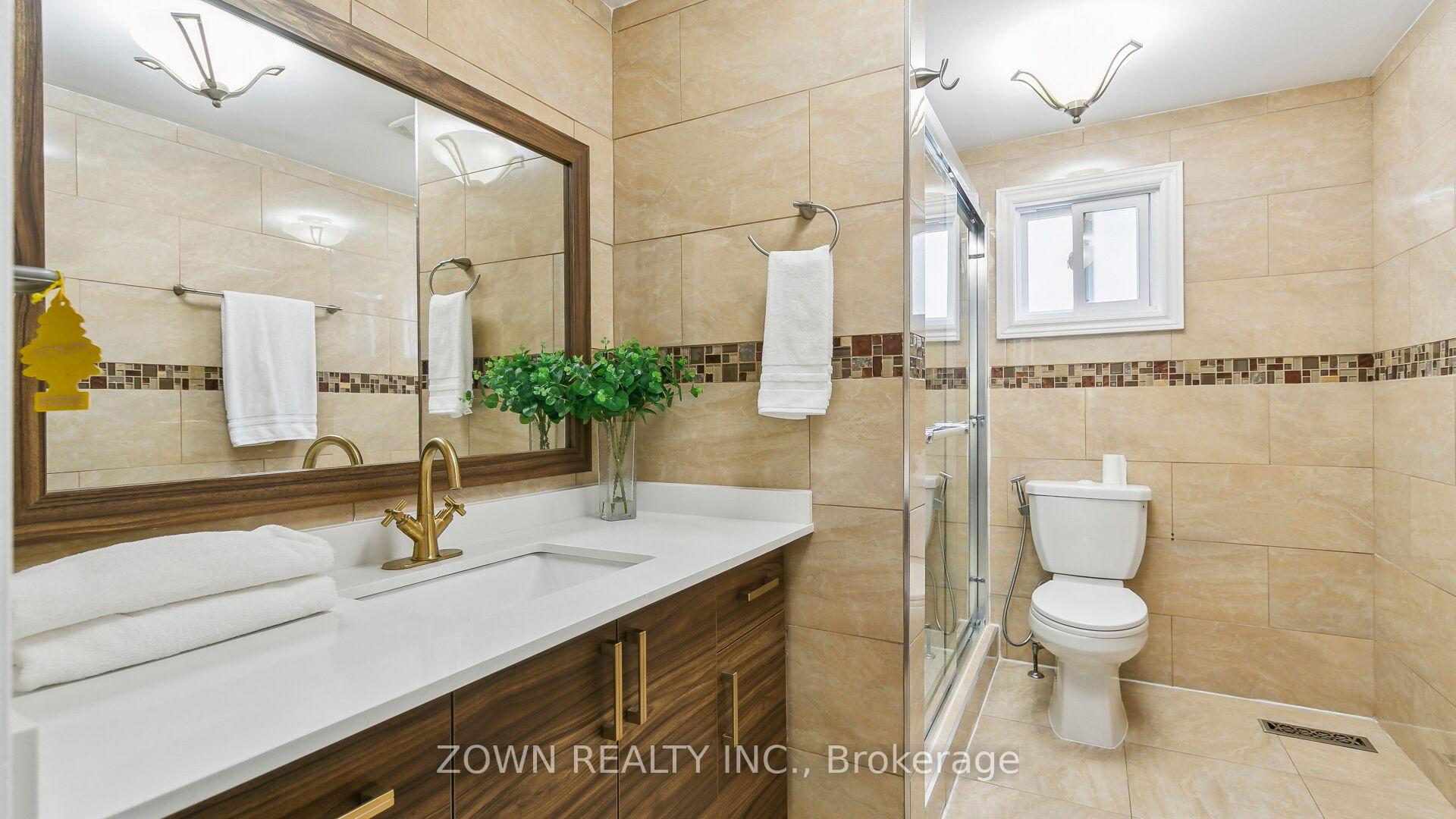 Photo 27 of 33 Dafoe Crescent, Brampton, Fletcher's West — HOMEH