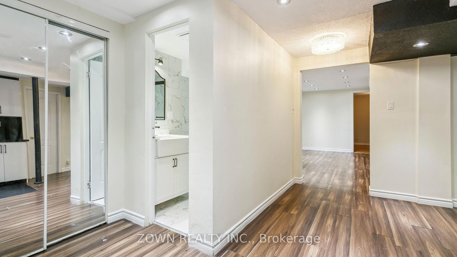 Photo 31 of 33 Dafoe Crescent, Brampton, Fletcher's West — HOMEH