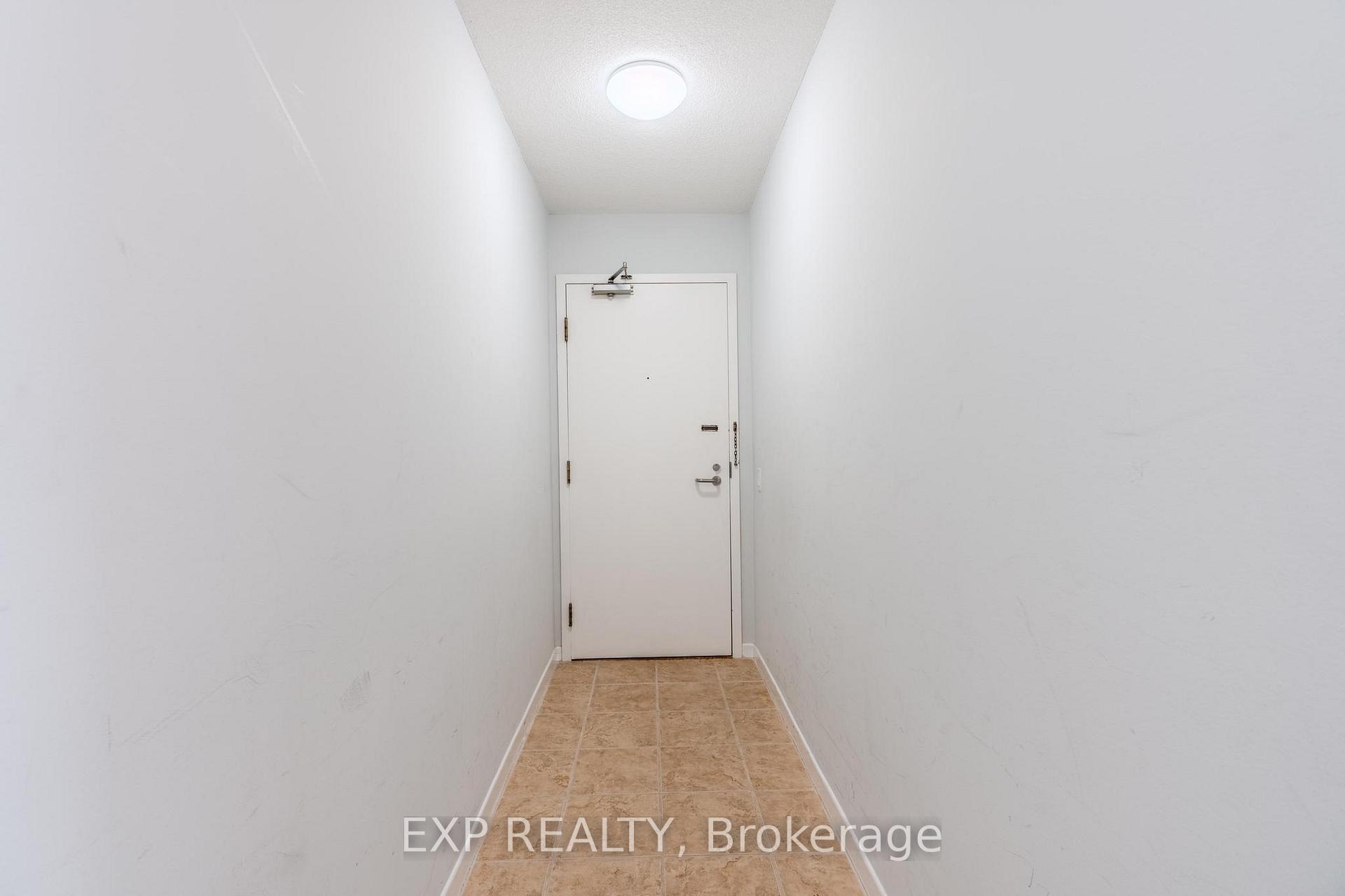 Photo 4 of Unit 303, 21 Overlea Boulevard, Toronto, Thorncliffe Park — HOMEH