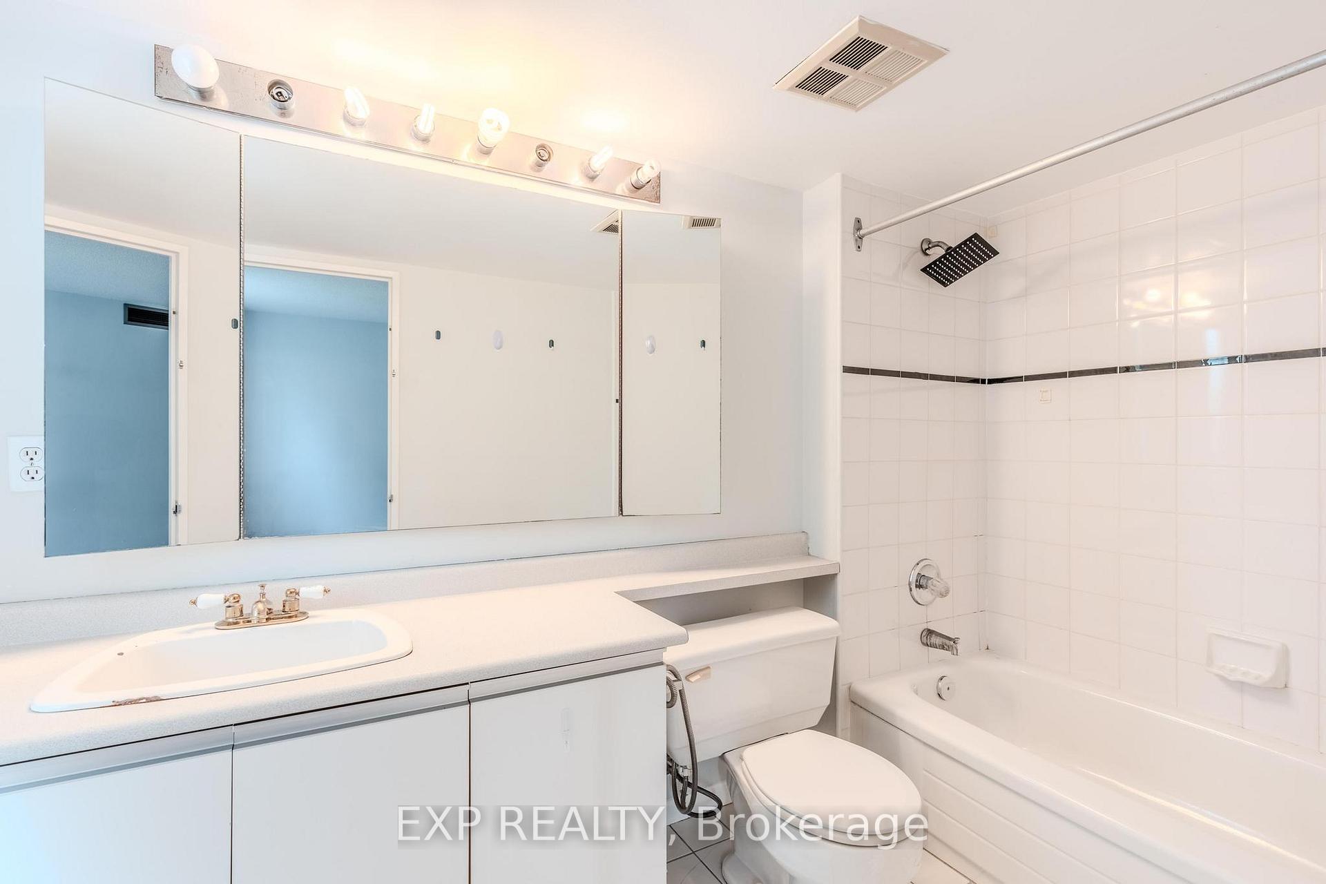 Photo 9 of Unit 303, 21 Overlea Boulevard, Toronto, Thorncliffe Park — HOMEH