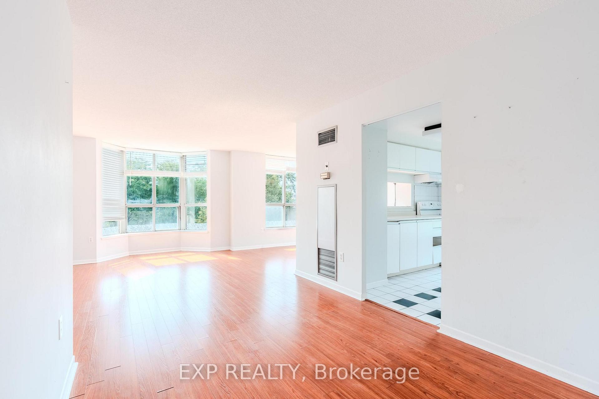 Photo 10 of Unit 303, 21 Overlea Boulevard, Toronto, Thorncliffe Park — HOMEH